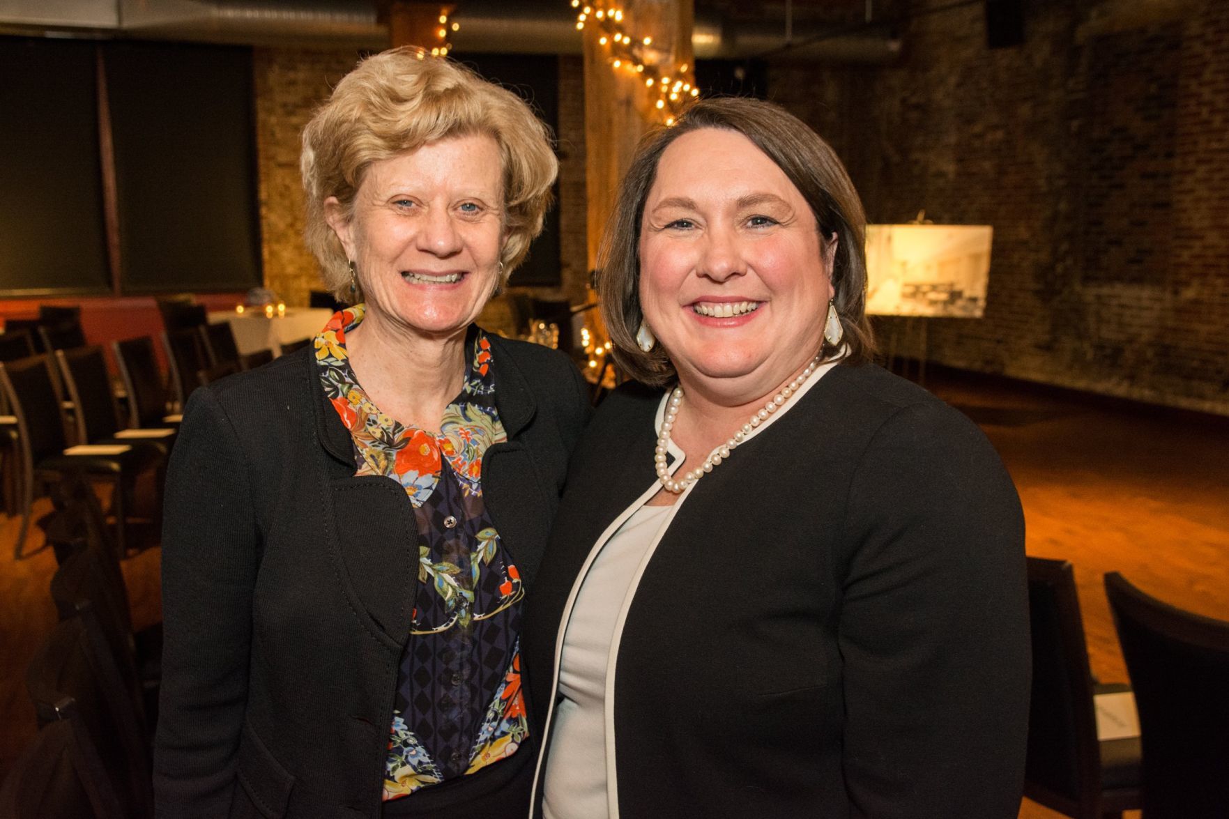 Linda Martin, Kelly Baumer